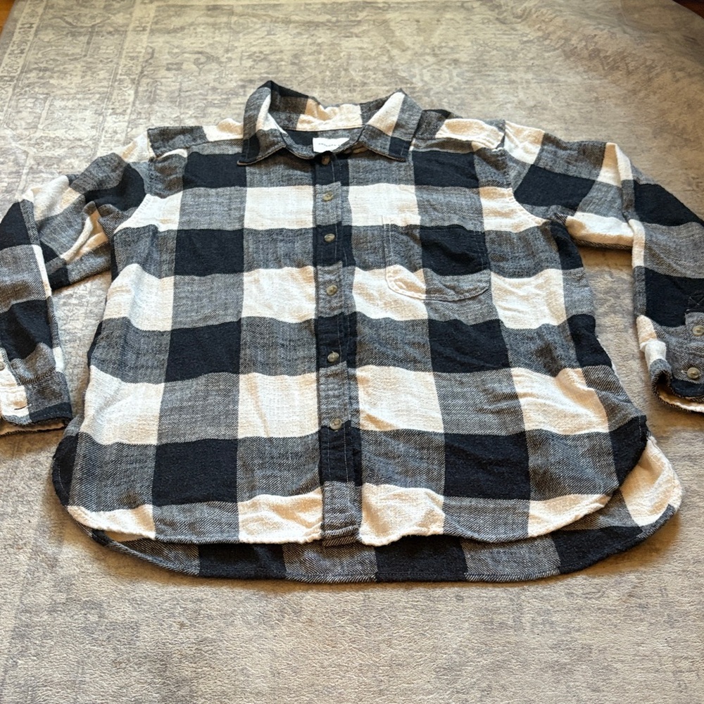 American Eagle Outfitters Black and White Checkered Shirt